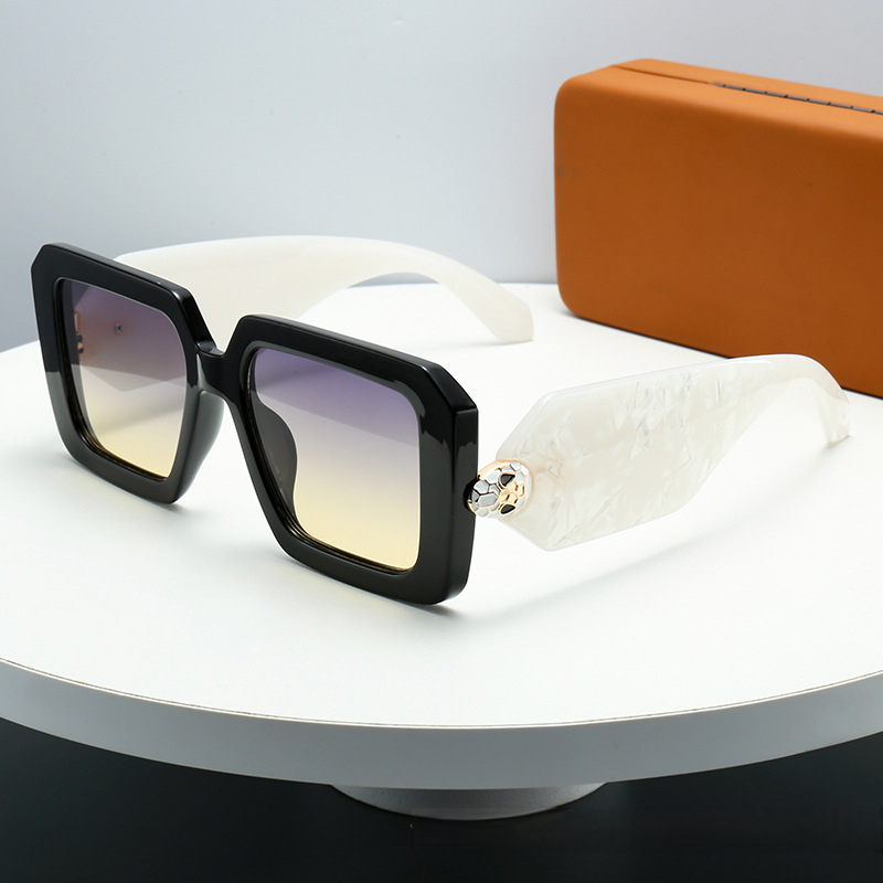 Female Designer's Personalized Street Style Snake Head Wide Leg Sunglasses With Sun Protection Frame European And American Fashion Box Sunglasses - view 6