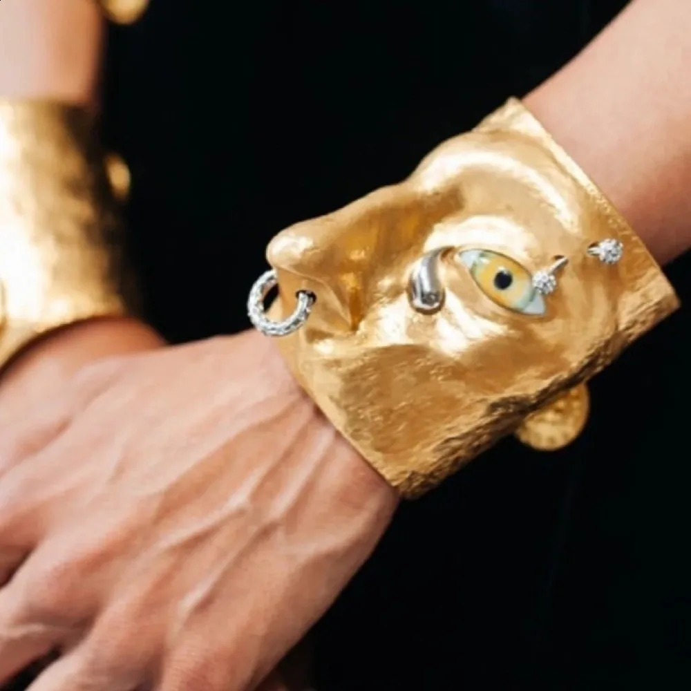 Vintage Facial Features Bracelet Exaggerated 3D Open Bangle Hand Crafted Open Cuff Bracelet 260625 - view 6