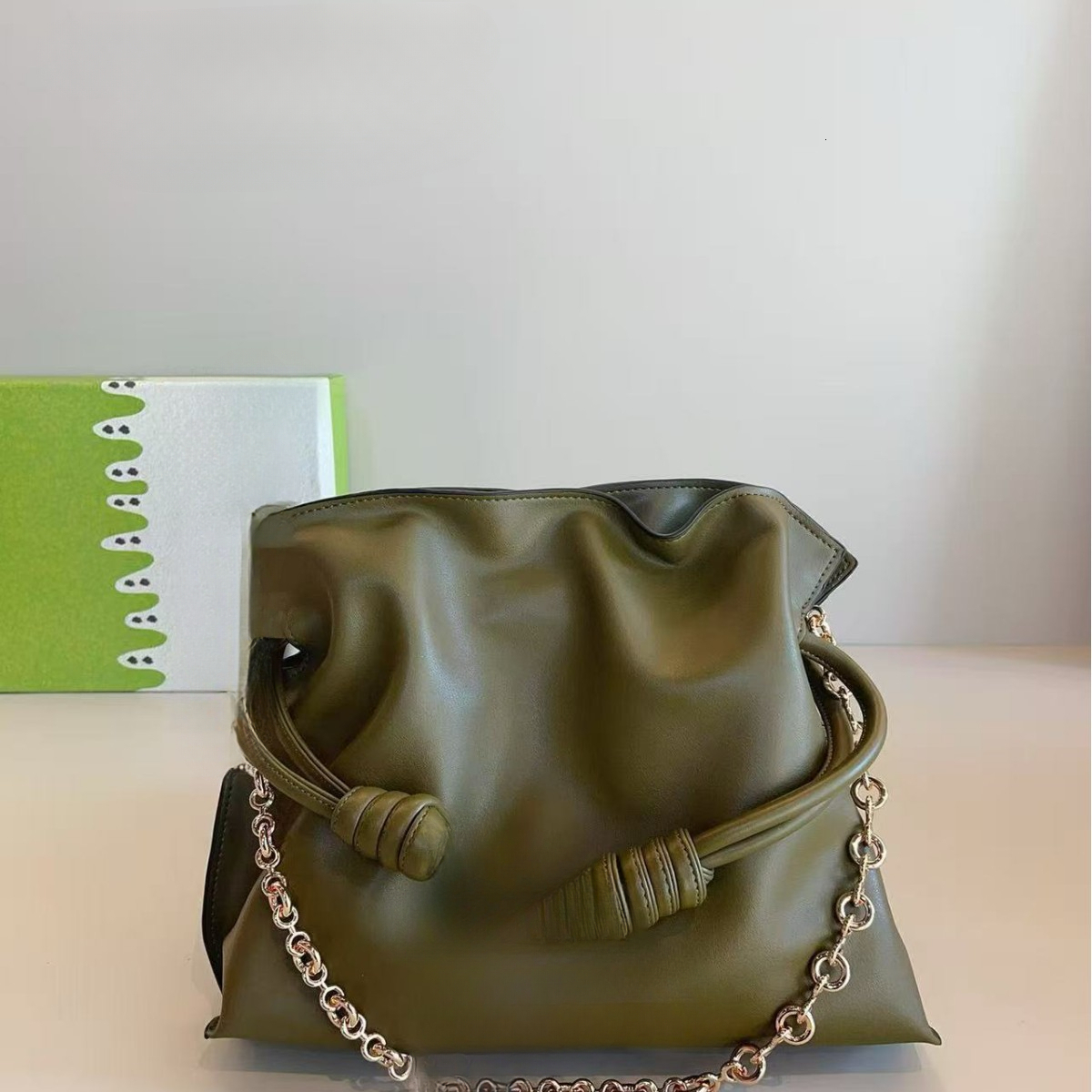 2026 Summer New Fashionable Cloud Bag French Elegant Super popular Style Small and Exquisite Design Women's Shoulder Bag Solid Color Design Luxur - view 6