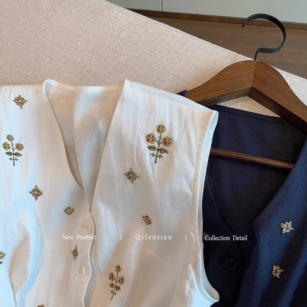 Old Money Style Embroidered Sleeveless Top For Women 2025 Summer High-End Elegant Loose Versatile V-Neck Fashion Vest Sleeveless Top Sexy Suspenders - view 4