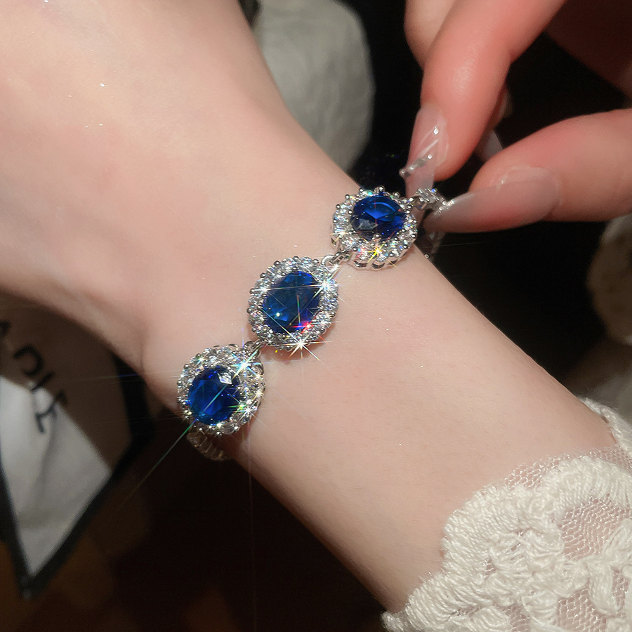 Dopamine Zircon Oval Bracelet for Women, Light Luxury High-End Fashionable European and American Style Unique Personalized Jewelry - view 5