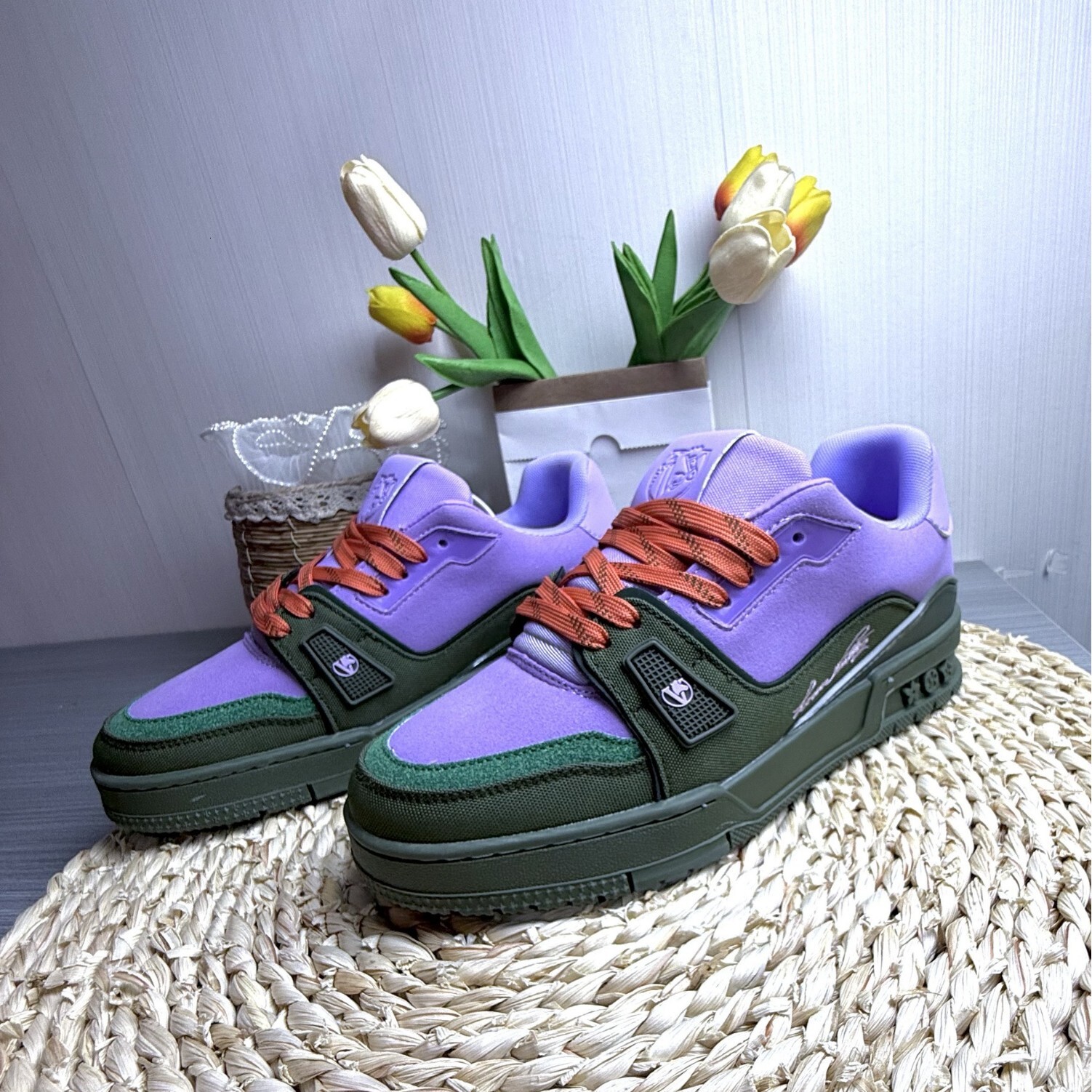 New stylish two-tone suede low-top lace-up casual sneakers men and women, extremely versatile for couples - view 4
