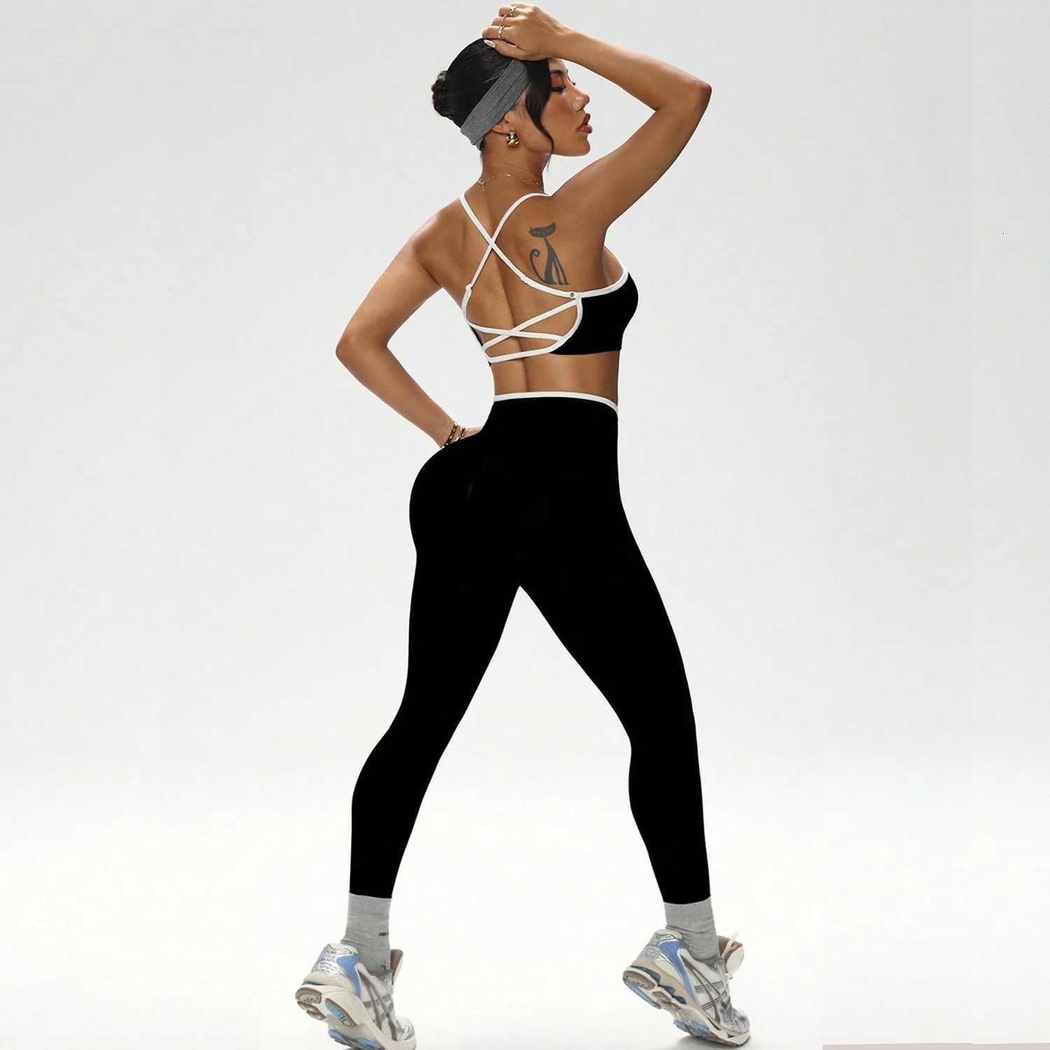 Set Black White Contrast Workout Women Crisscross Sports Bra Butt Lifting High Waist Leggings 2Pcs Gym Yoga Pilates Outfi M260626 - view 4