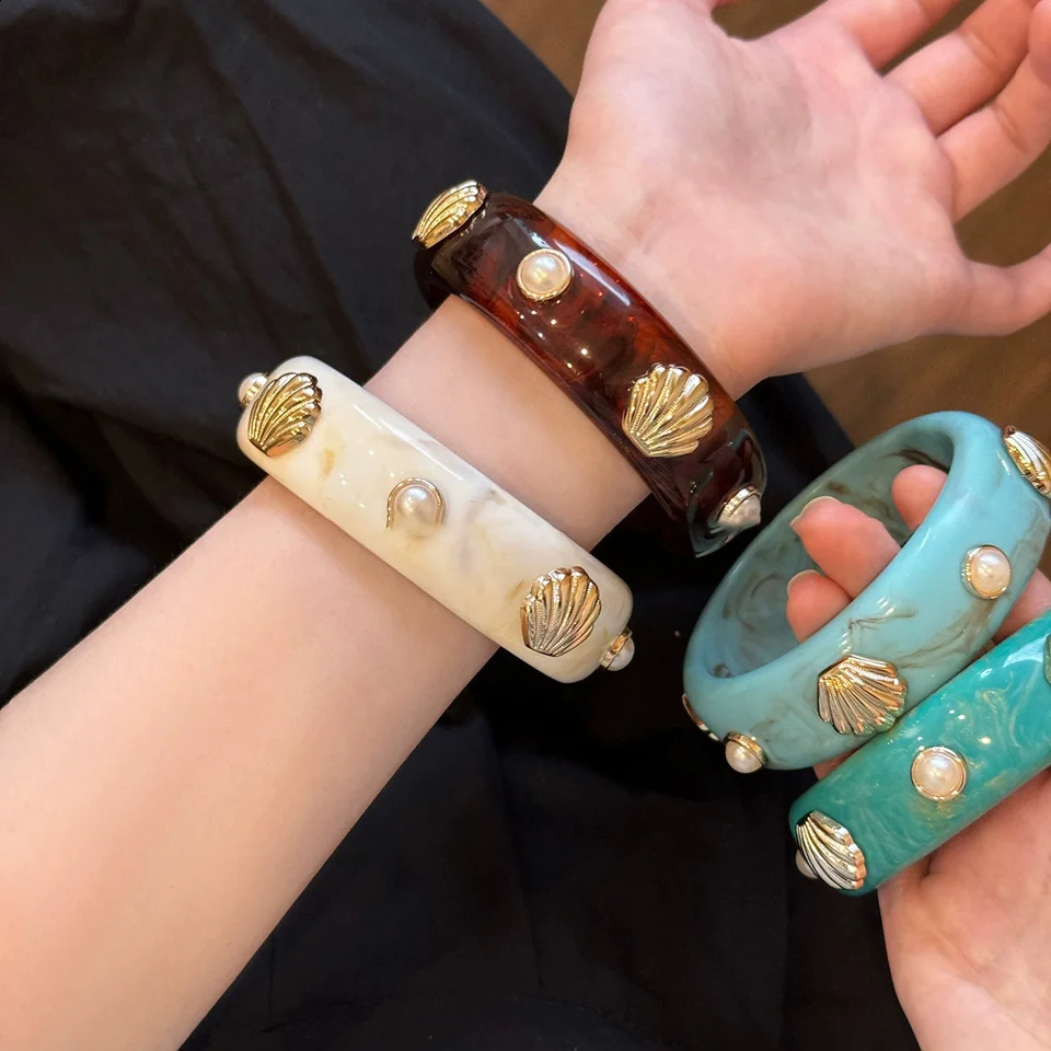 HUANZHI Beige Tie Dye Wide Asymmetrical Resin Bracelet Exaggerated Geometric Fashion Thick Oversized Jewelry Gift Autumn260624 - view 7