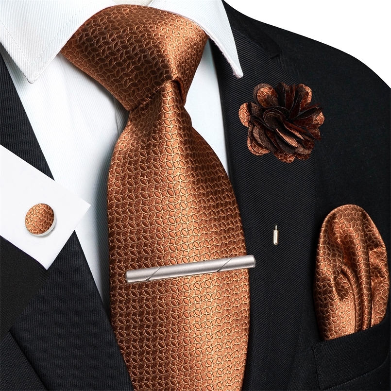 Brown Yellow Plaid Ties For Men y 8cm Silk Tie Pin Pocket Square Cufflinks Tie Clip Set Business Party Wedding Accessories 260617