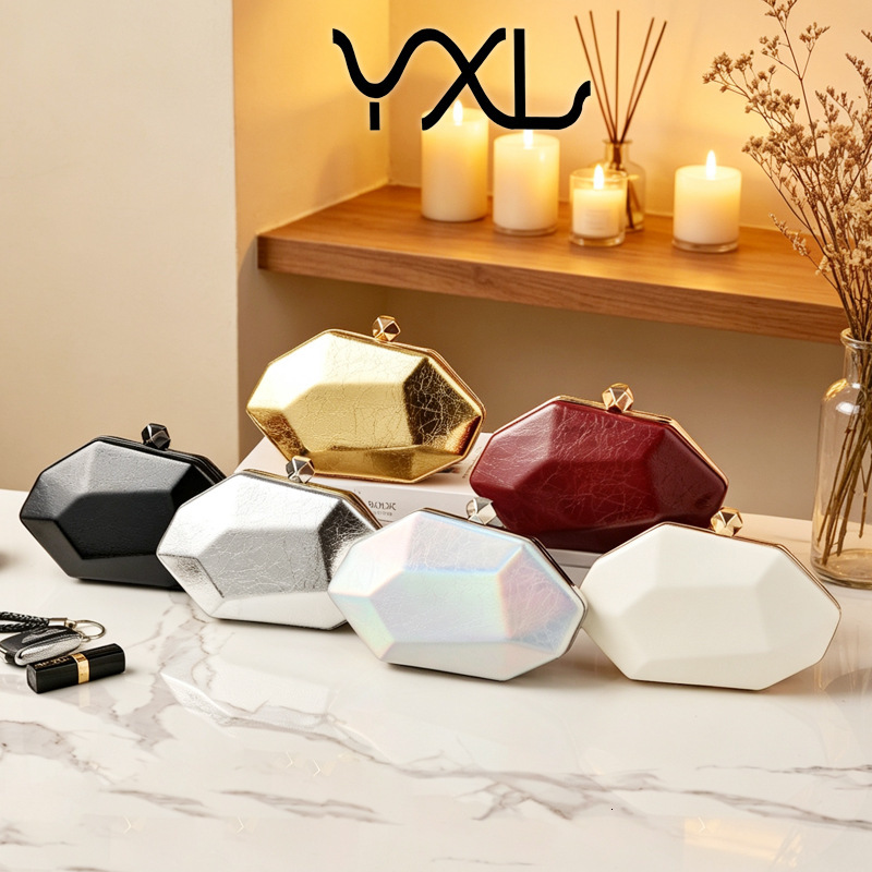 New cross-border women's shiny glossy box evening bag, banquet party light luxury, direct sales from Chaozhou manufacturer GLAMOR - view 3