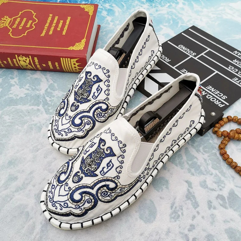 Classic Chinese Embroidered Mens Flats Shoes Slip on Casual Canvas Shoes Black Comfortable Loafers Flats Men mocasines hombre 260626 - view 3