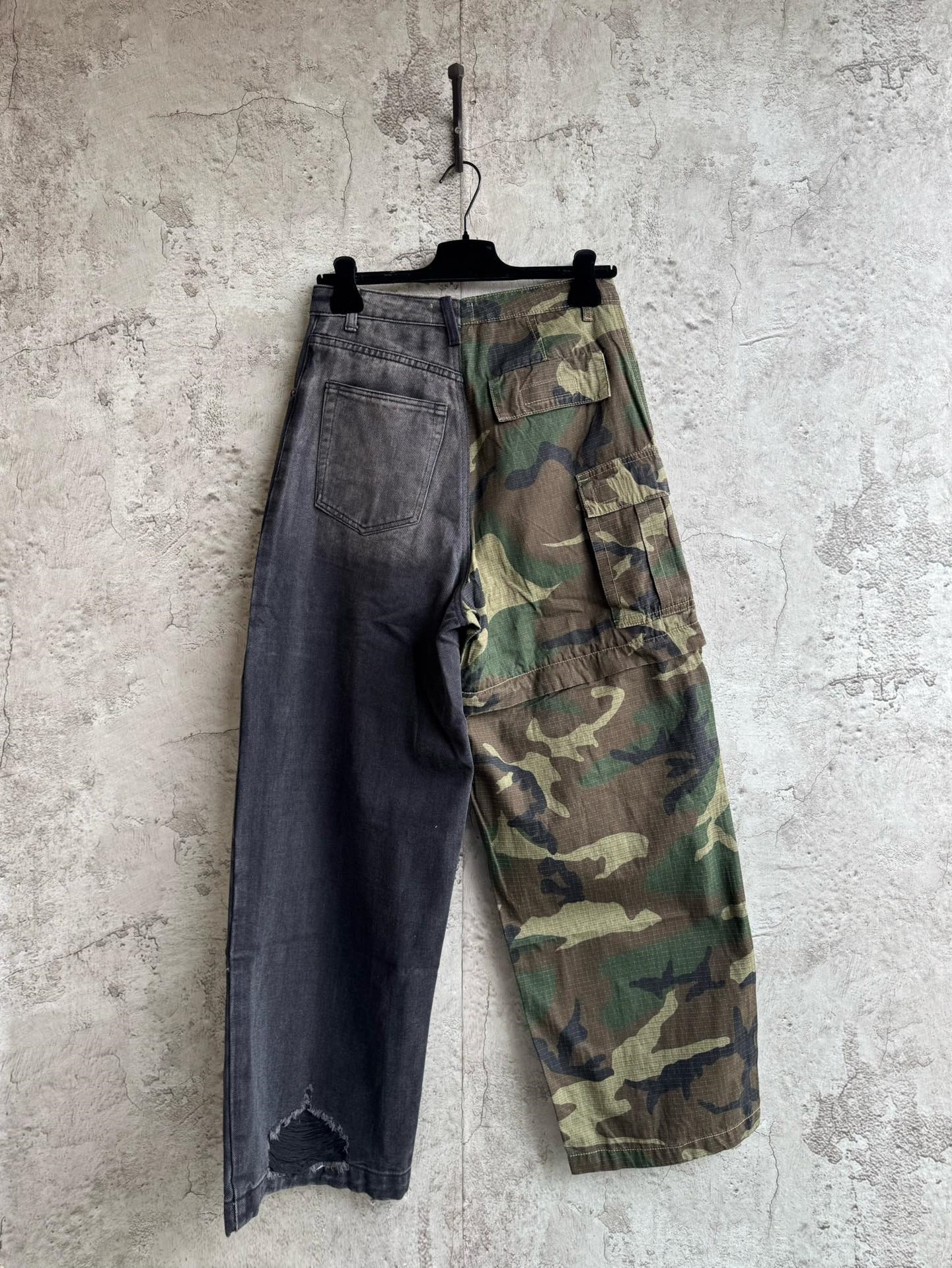 New Camouflage Spliced Cowboy Pants for Couples Personalized Casual Washable Wide Leg Jeans - view 3