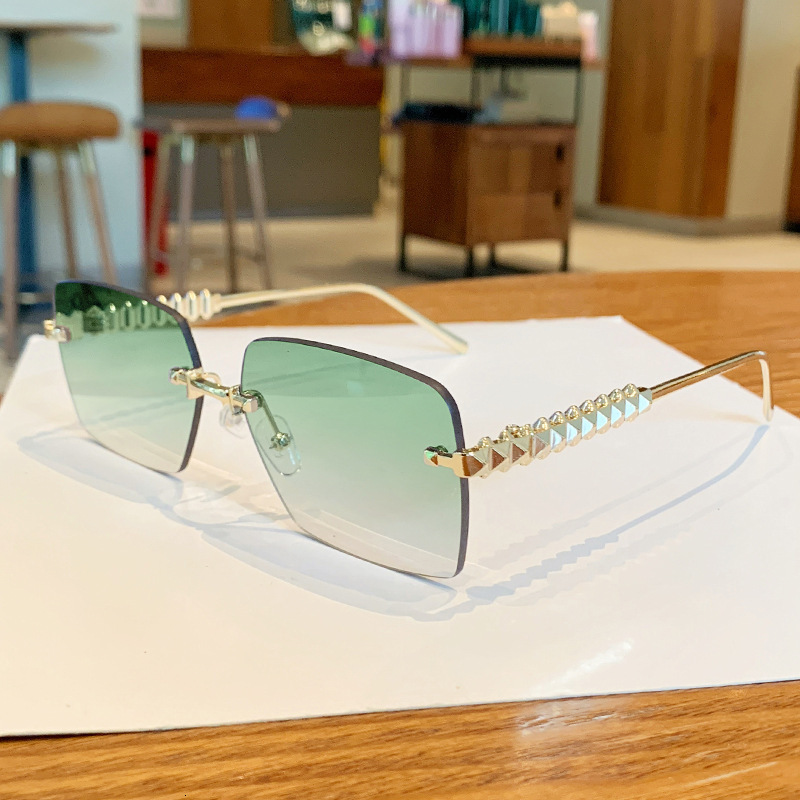 2026 Designer's New Metal Square Sunglasses For Women With A High-end Feel Studded Leg Cards Instagram Luxury Style Frameless Sunglasses Casual A - view 7
