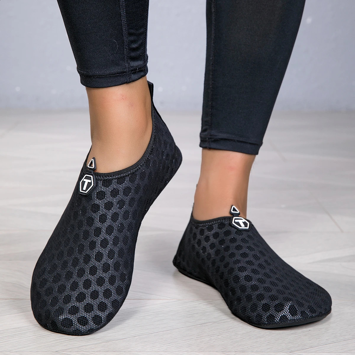 Breathable Mesh Aqua Shoes Men Women Quick Dry Beach Barefoot Wading Light Elastic Water Sports Fishing Surfing 260626 - view 5