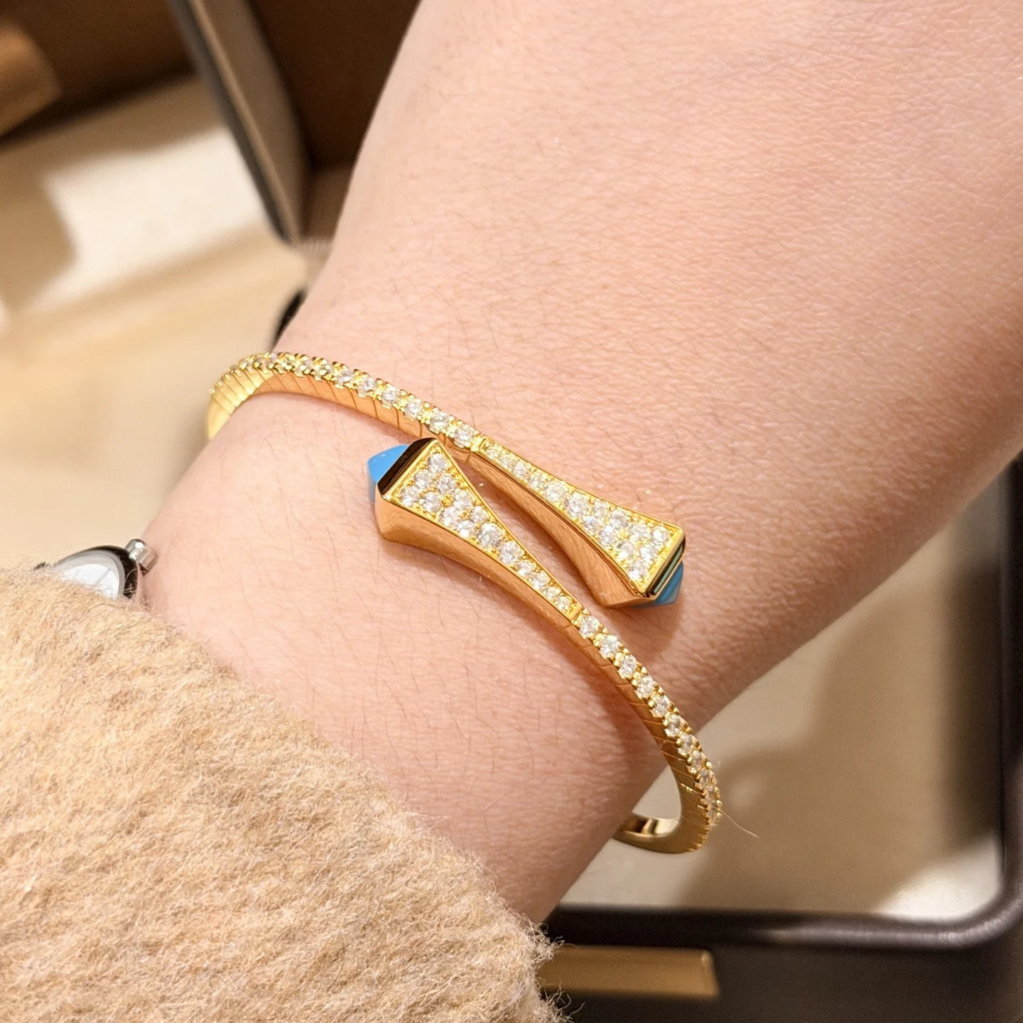y ner 100 925 Sterling Silver Open Bangle Rivets Pyramid Cuff Bracelet Blue Turquoise Cubic Zircon Women Party Jewelr 260626 - view 7