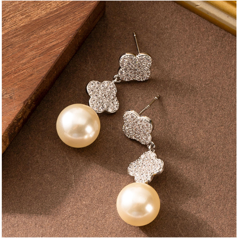 Earrings Fashionable And Exquisite Four Leaf Clover Pearl Tassel Earrings For Women Long Silver Needle Earrings Jewerly Designer For Women - view 3