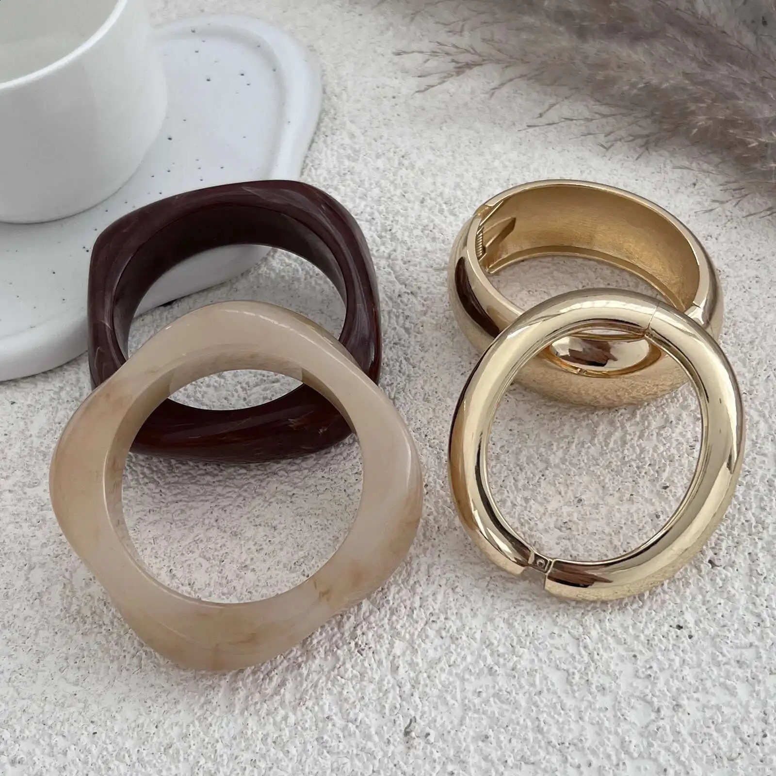 IngeSightZ 3 Styles Vintage Irregular Resin Bangle Bracelets Women Punk Geometric Wide Metal Bracelet Chunky Party Jewelry Gift260624 - view 5