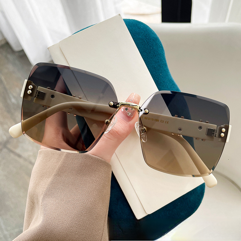 2026 Designer's New Niche Luxury Personalized Casual Versatile Frameless Diamond Trimmed H-letter Diamond Inlaid Women's Sunglasses UV Resis - view 5