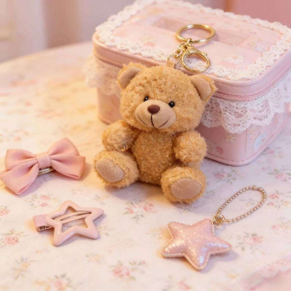 Adorable 3D Plush Bear Keychain Fluffy Faux Fur Doll with PP Cotton Cute Cartoon Key Ring for Car Bag Christmas Gift 26Y0626