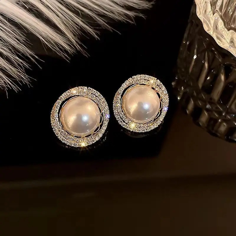 Trendy Unusual Geometric Simulated Pearl Clip on Earrings for Woman Non Pierced Exquisite Fashion Jewelry Party 260626 - view 3
