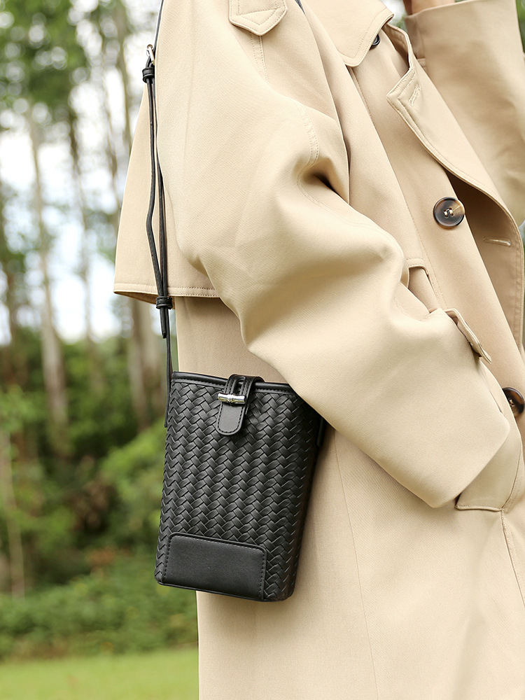 Free Shipping 2026 New Woven Mini Square Bag for Women, Unique Designer Crossbody Phone Purse, Versatile Casual Everyday Bag - view 6
