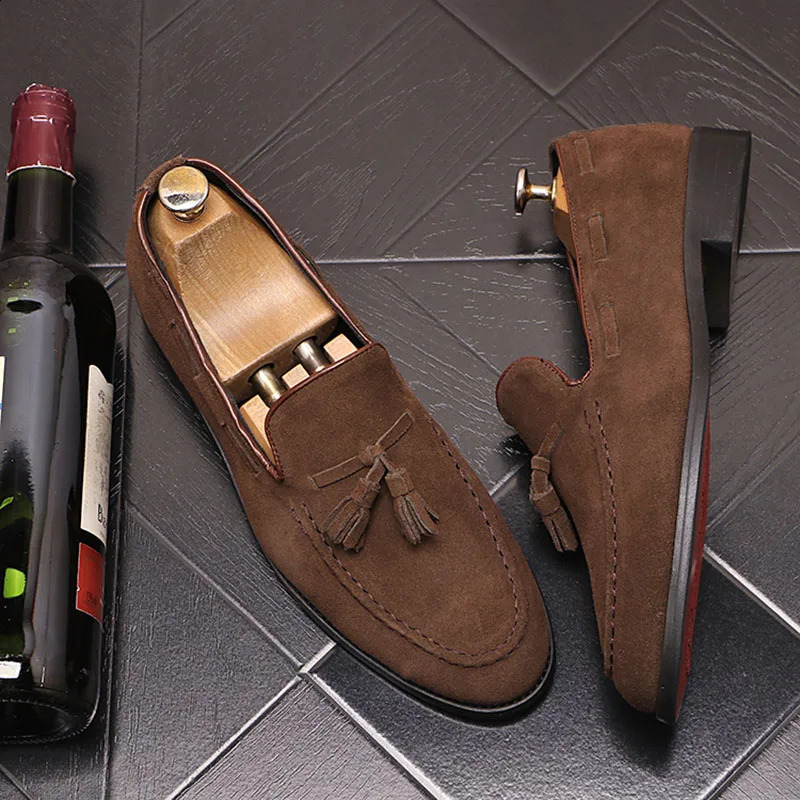 British Fashion Black Brown Tassels Suede Leather Shoes For Men Loafter Wedding Groom Dress Homecoming Business Flats Footwear 260624 - view 1