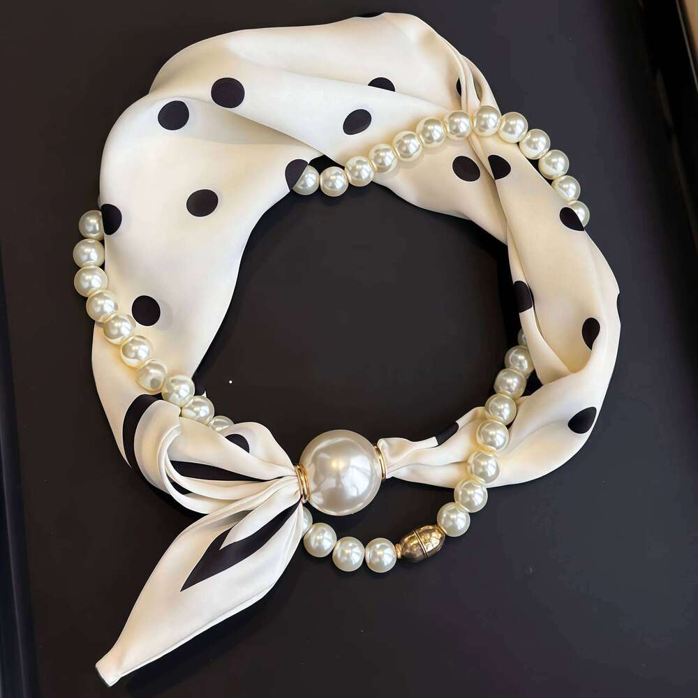Necklaces Pearls Magnetic Buckles Short Collarbones Clothing Accessories Neck Protection Scar Covering Women's Scarves 26Y06226 - view 6
