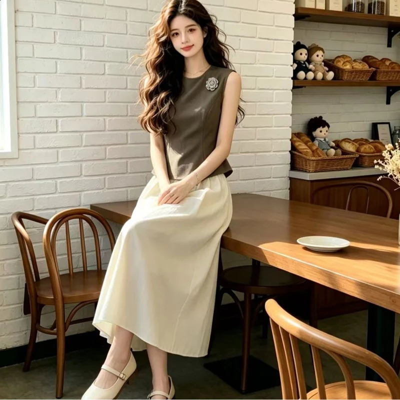 2026 Summer Gentle Flower Waist Cinching Vest Skirts Sets for Women Korean Loose Tshirt Dress Slim Fit and Slimming Tops 260625 - view 7