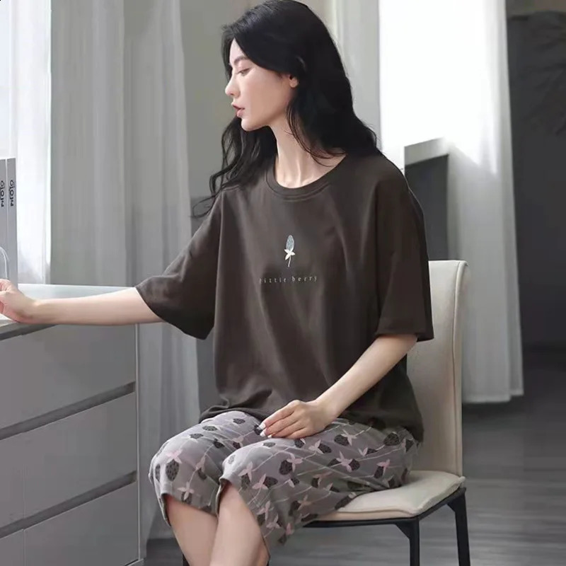 Womens Summer Pajamas ShortSleeve 34Length Pants Pullover Round Neck Printed SpringFall Style Plus Size Pajama Set 260625 - view 3