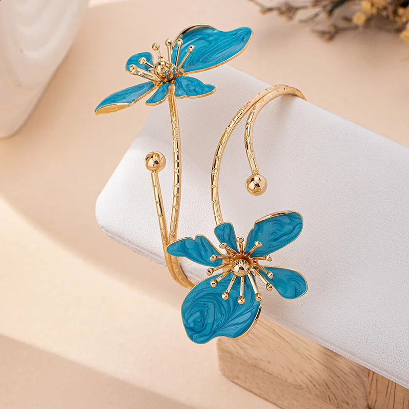 KMVEXO Elegant Enamel Flower Arm Cuff Open Bangles Bracelet for Women Gold Color Metal Floral Armlet Bracelets Party Jewelry260624 - view 6