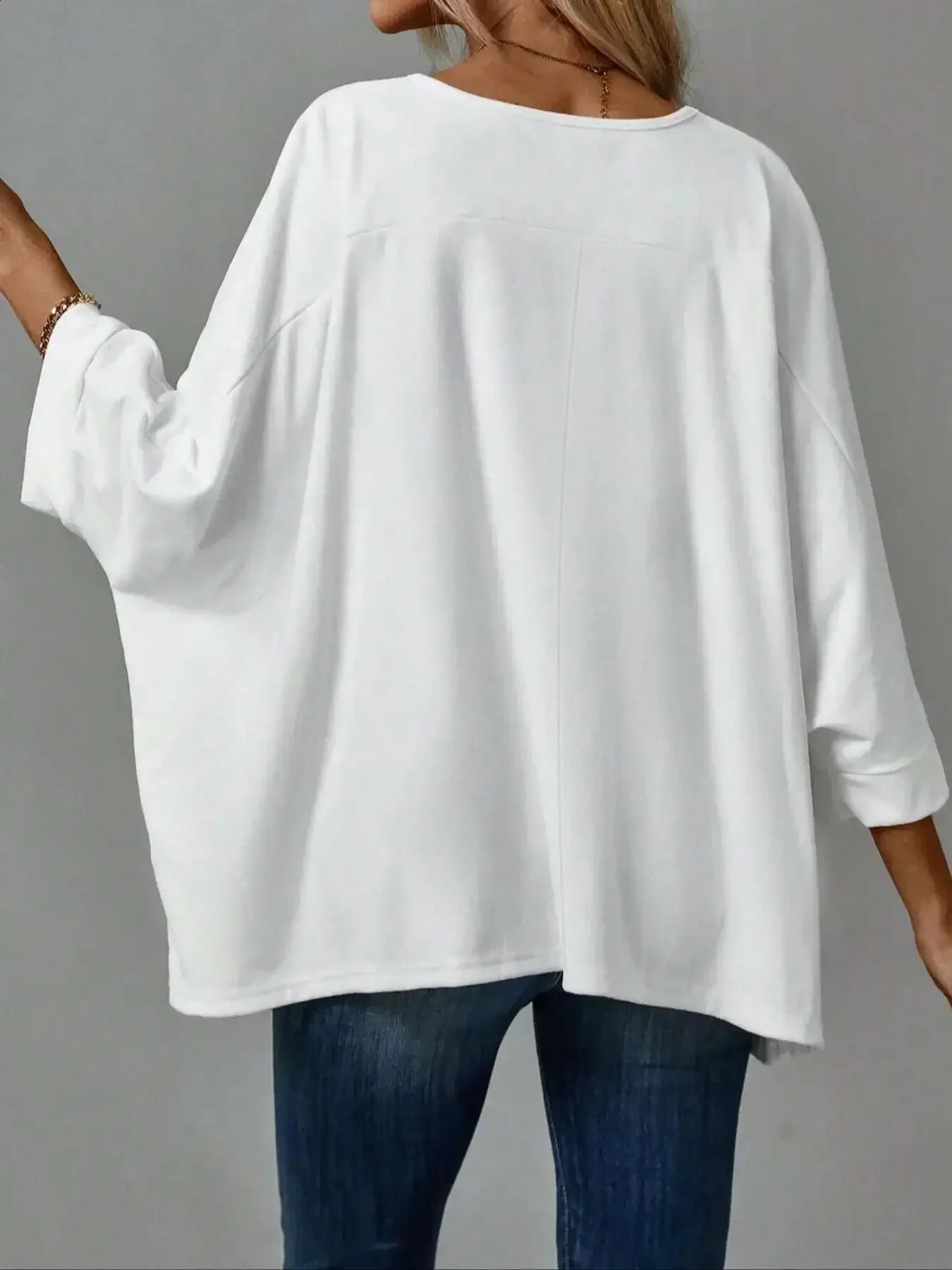 Plus Size Womens Fashionable Spring Autumn Long Sleeved T-shirt Ladies Casual O-neck Solid Color Bat Sleeve T-shirt Loose Tops 260626 - view 3