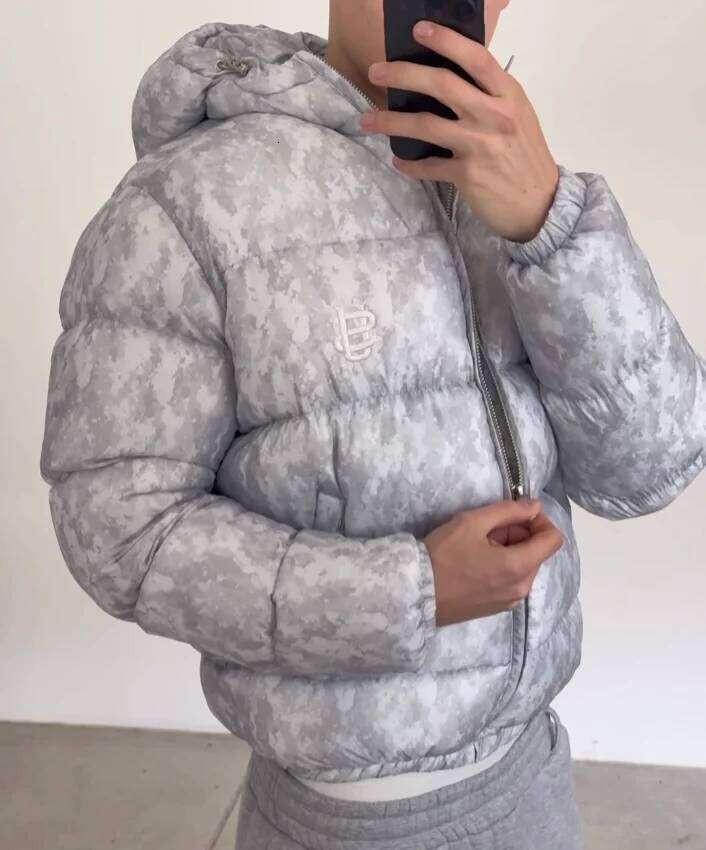Men Hip-Hop Street Style Silver Camo Minimalist Gold Coin Embroidered Logo Winter Fashion Zipper Down Jacket W260626 - view 1