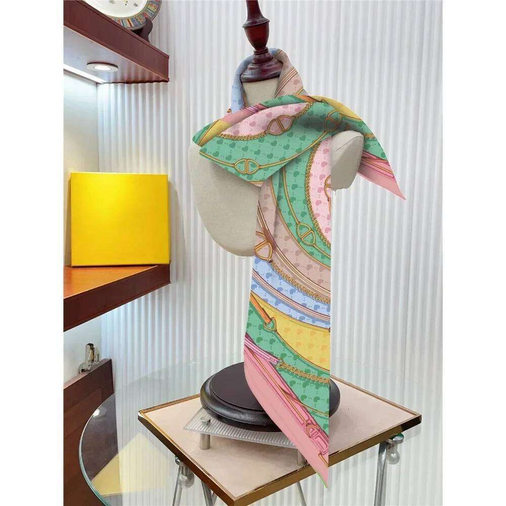 90CM French Love Circle Belt Chain High Quality Twill Silk Shawl Sunscreen Large Square Decorative Scarf 26Y06226 - view 5