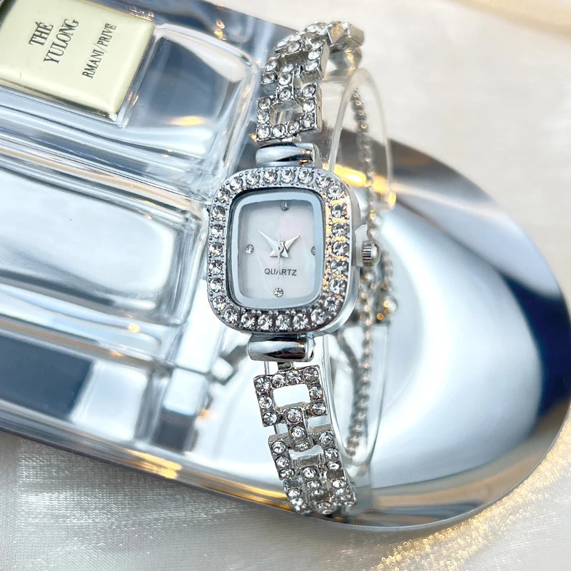 Cross-border small square bracelet pull womens watch free adjustment square chain diamond set small ladies quartz watch 260624 - view 5
