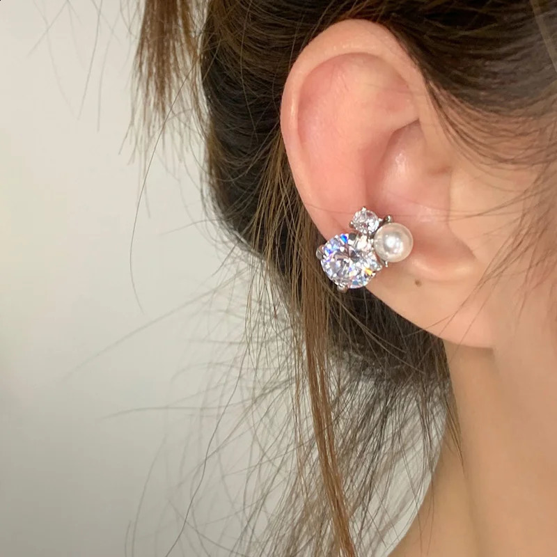 1PCS Shiny Pearl Zircon Ear Clip Without Holes Female Niche n Earrings Temperament Bone E457 260623 - view 5