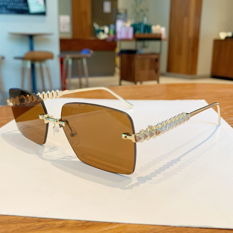 2026 Designer's New Metal Square Sunglasses For Women With A High-end Feel Studded Leg Cards Instagram Luxury Style Frameless Sunglasses Casual A - view 5