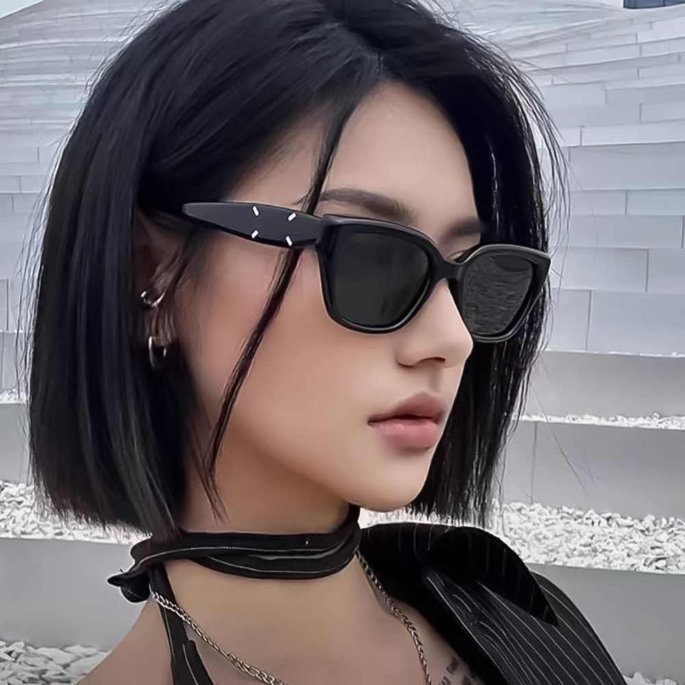 2026 New Model Women's with a High-End Look, Slimming Effect Large Faces, UV Protection for Driving, Polarized Sunglasses wholesale - view 3