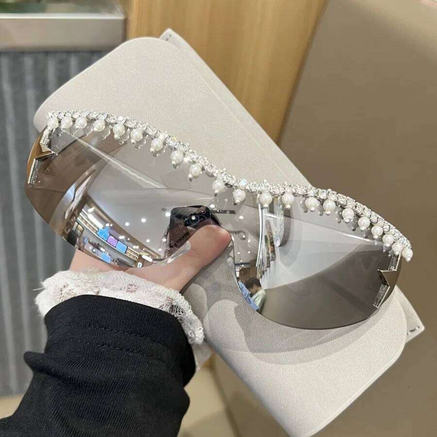 1Pc Women's Fashion Glasses New Luxury Large Frame One-Piece Y2K Personality Pearl-Inlaid Trendy Gift Black Friday Daily 26Y0626