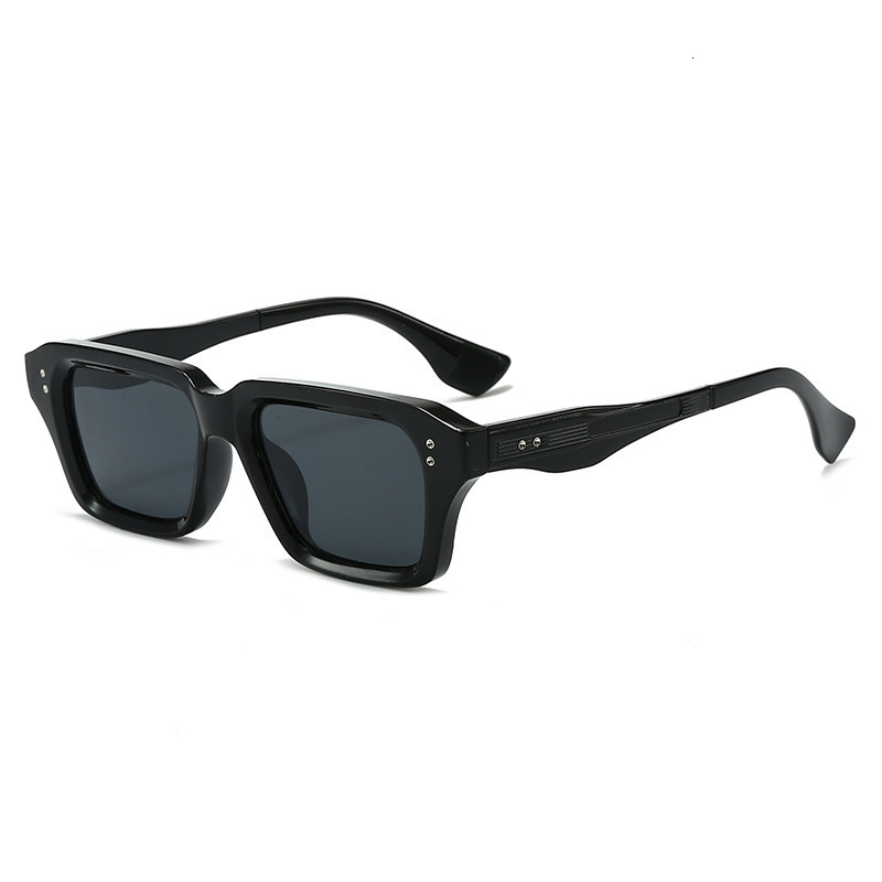 New Square Frame Rivet Men, European American Style, Unique And High-End For Women, Casual Wear Sunglasses - view 3