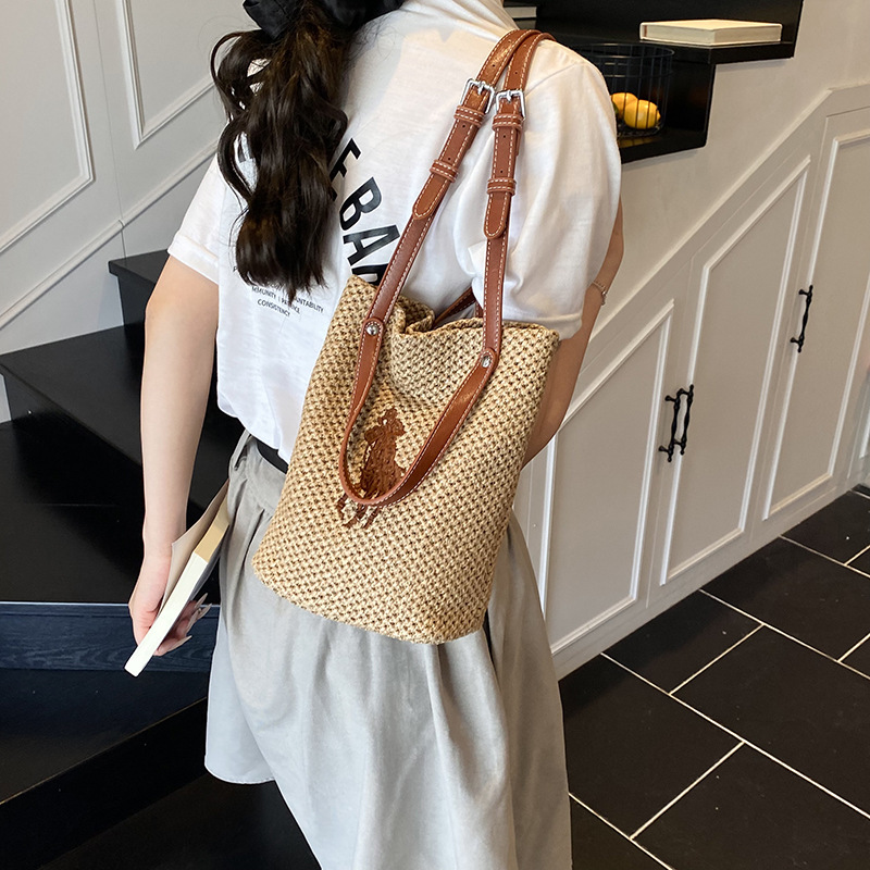 Designer Bag 2026 Summer New Women's Embroidered Straw Bucket Bag, Large Capacity Woven Shoulder Underarm Top Handle Beach Tote - view 4