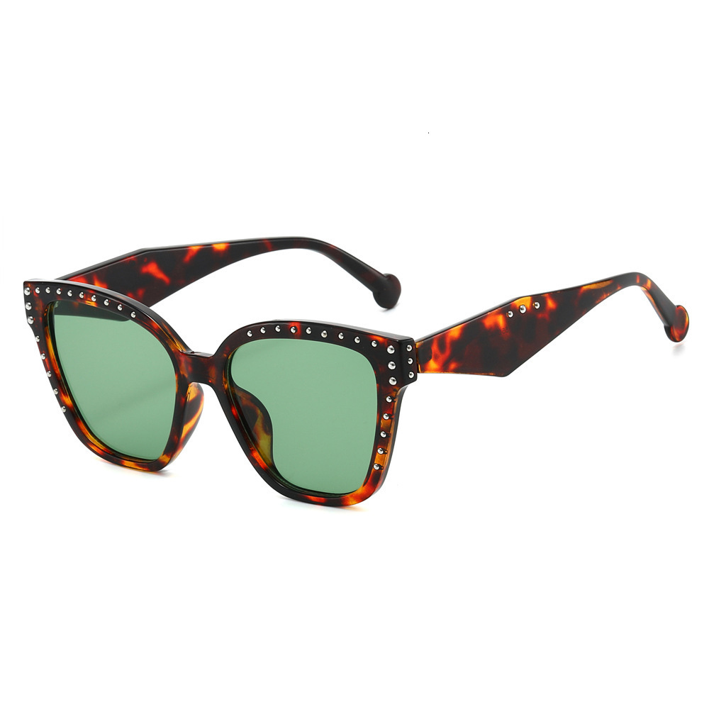 2026 New European And American Fashion Women's Trendy Versatile Studded Sunglasses Color-Block Glasses For Men - view 1
