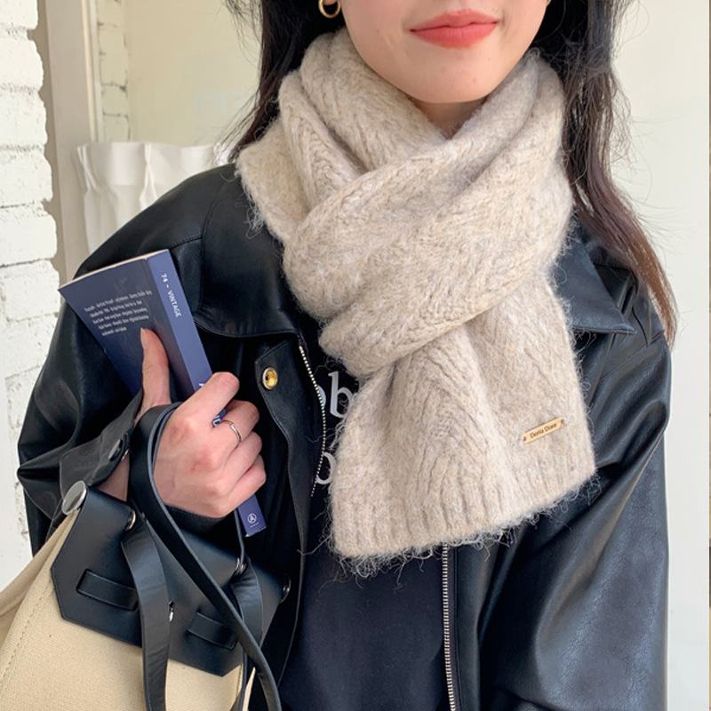 J0146 Cool-feel Tencel narrow scarf in a low-saturation nude color; perfect for pairing with shirts in spring and summer for a refreshing and non-grea - view 4