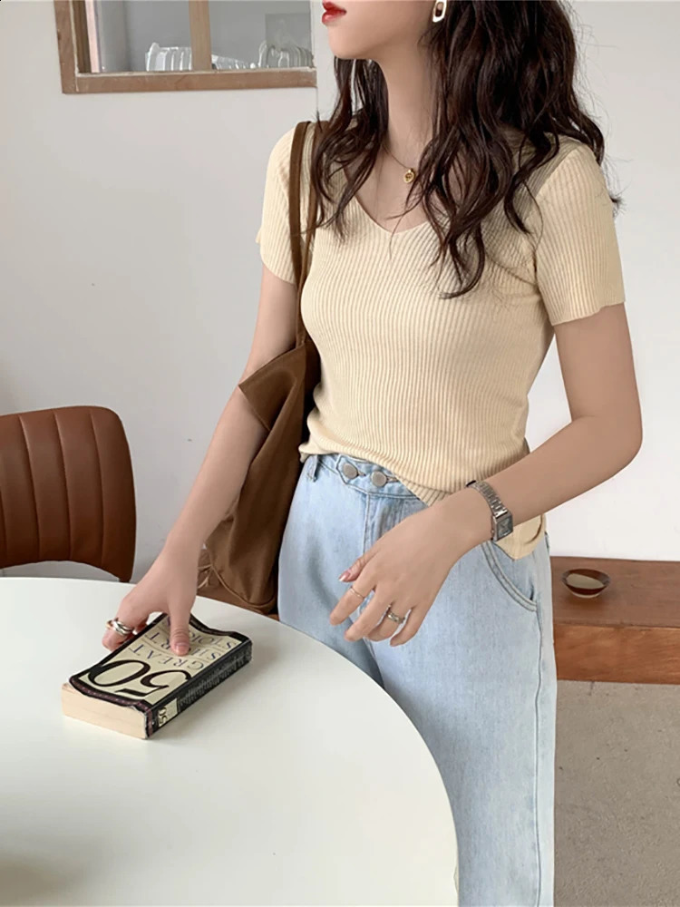 2026 Summer Slim Short Sleeve Bodycon Sweater Basic V-neck Solid Thin Pullover Women Female Knitted Ribbed Sweater 260626 - view 5