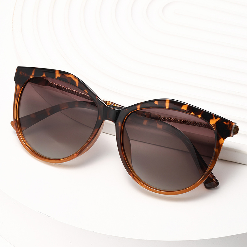 Women's Cat-Eye Polarized Sunglasses, Rhinestone Tortoiseshell Fashion Eyewear with Brown-Amber Lenses, UV Protection Sun Glasses for Everyday Wear, B - view 3