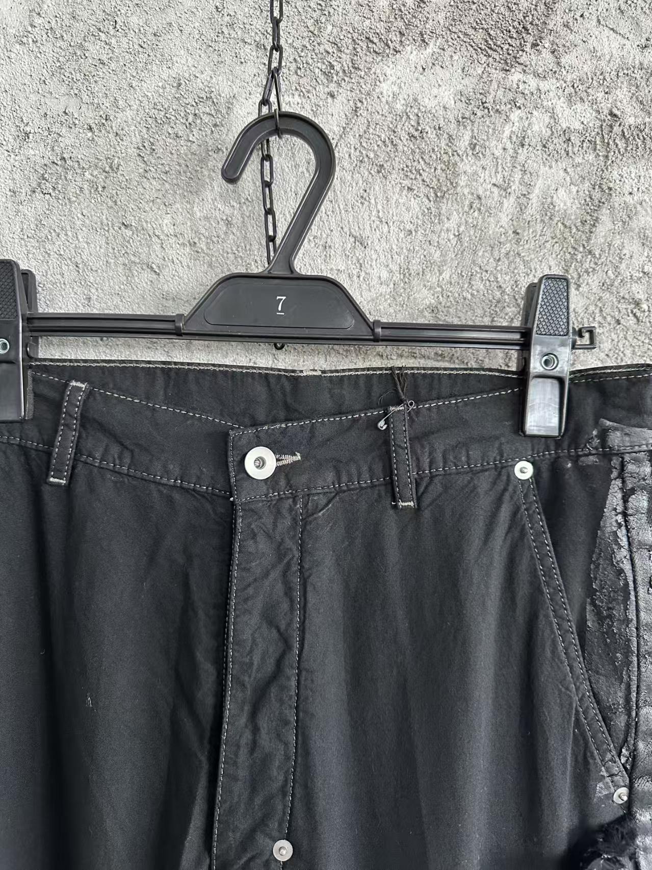 2025ss O Washed Cotton Denim Trousers Featuring Unique Wax RCoating and Versatile Block Colors High top Men's Jeans - view 5