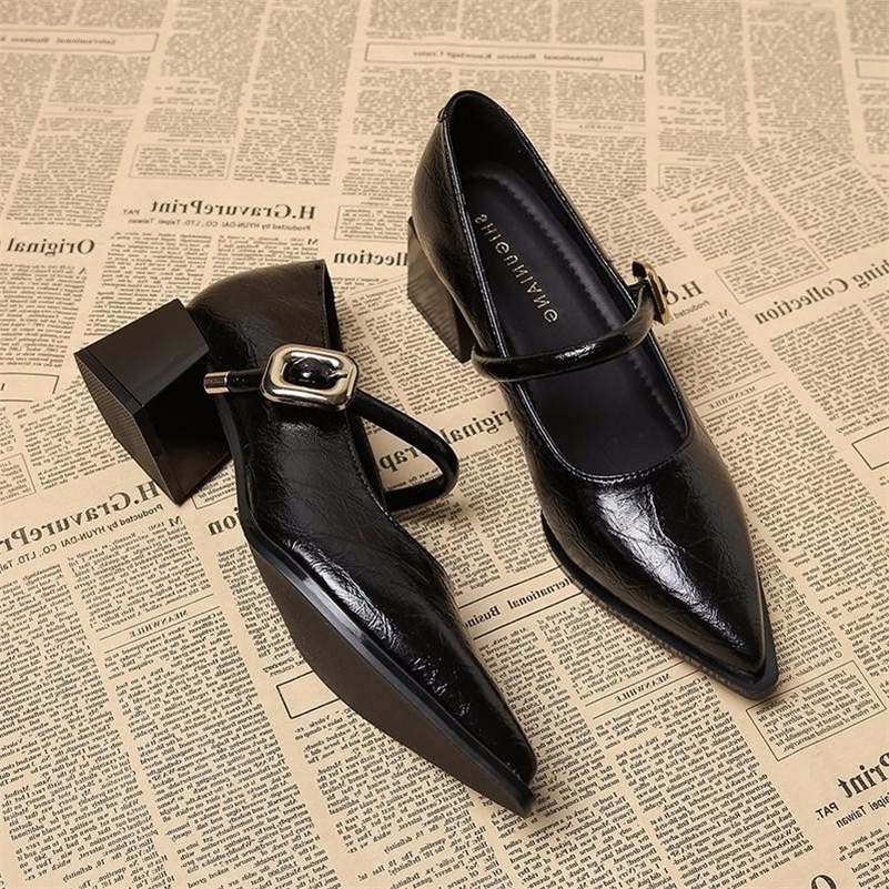 Retro mid-length single shoes spring and summer fashion belt buckle pointed toe comfortable shallow toe leather shoes 260625