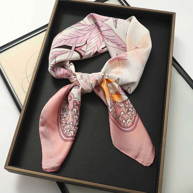 27.5-Inch Printed Square Silk Scarf Women High-End Fashion Versatile Shawl Beach Parties Casual Outings Bandana 26Y06226 - view 6