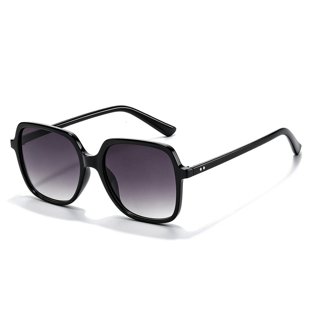 2026 New Model European And American Style Versatile Simple Rivet Fashion Large Frame Square Sunglasses - view 4