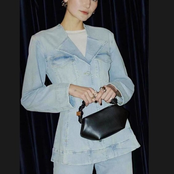 Leather Casual Women S Shoulder Crossbody Bag Stylish Simple And Elegant Ladies Handbag With Multiple Compartments Shell Shaped Bag - view 3