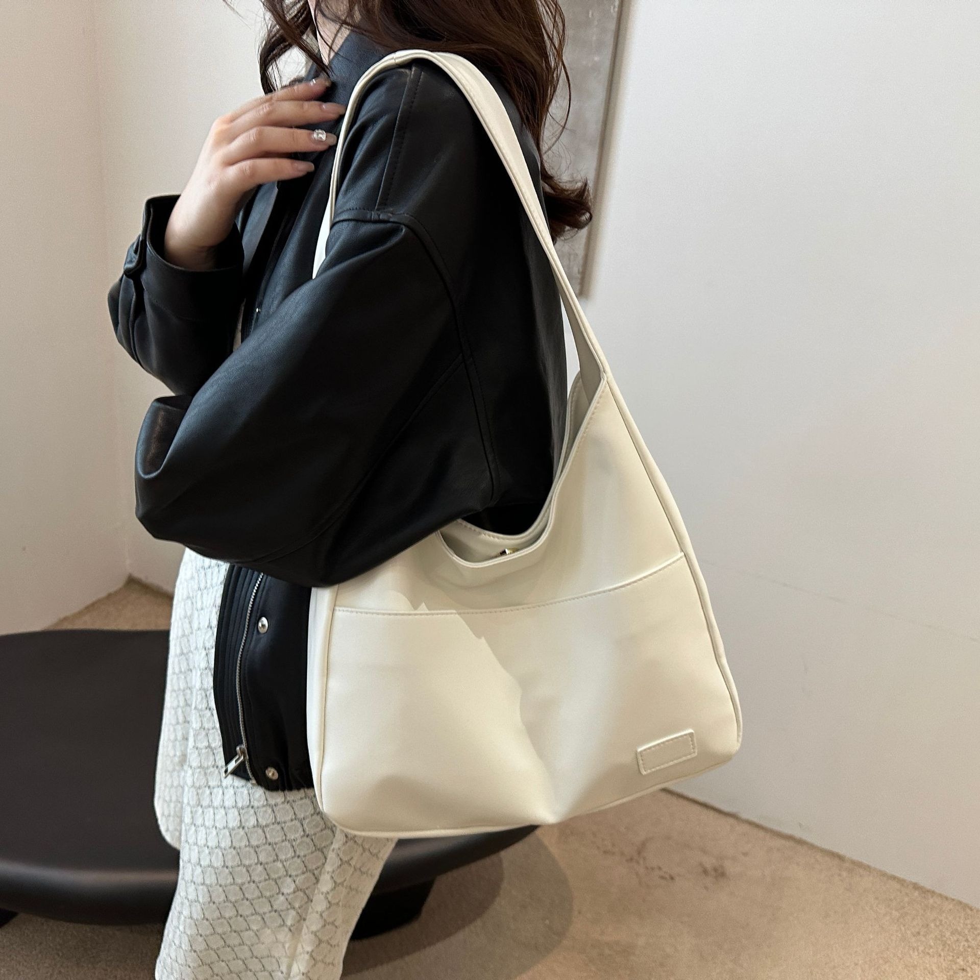 2026 New South Wind Style Retro Women's Bag, High-End Large-Capacity Commuting Underarm Shoulder Bag For Cross-Border Sales Underarm Bag Vintage - view 3
