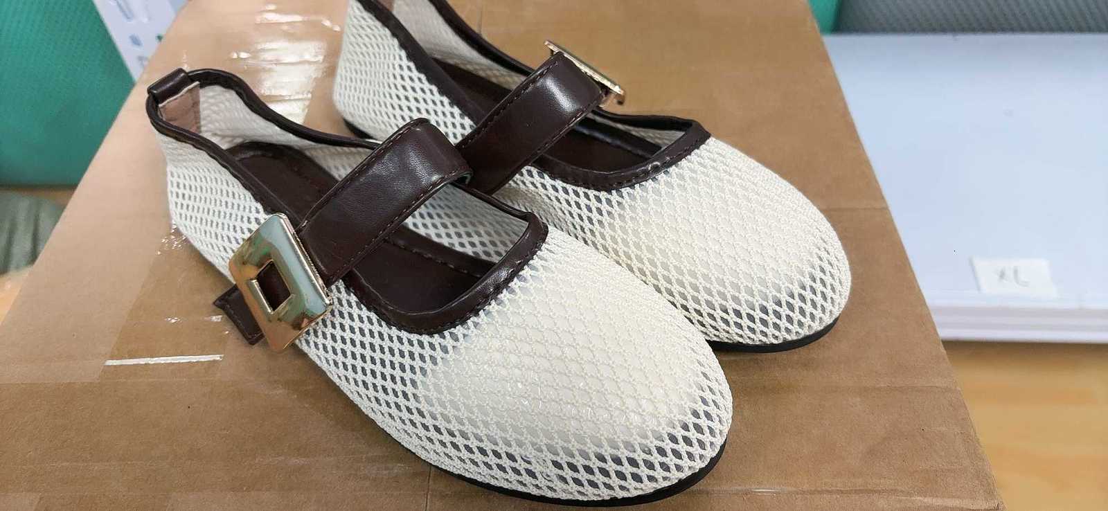Mesh Breathable Ballet Flats Women Metal Belt Buckle Round Toe Shallow Comfy Beach Shoes Female Fashion Mary Jane Shoes H260512