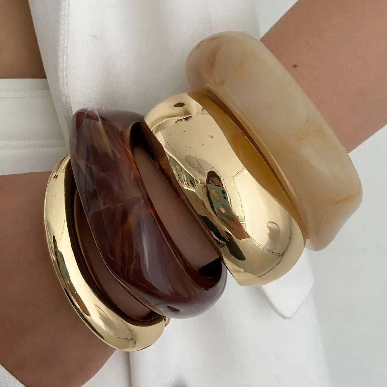 IngeSightZ 3 Styles Vintage Irregular Resin Bangle Bracelets Women Punk Geometric Wide Metal Bracelet Chunky Party Jewelry Gift260624 - view 3