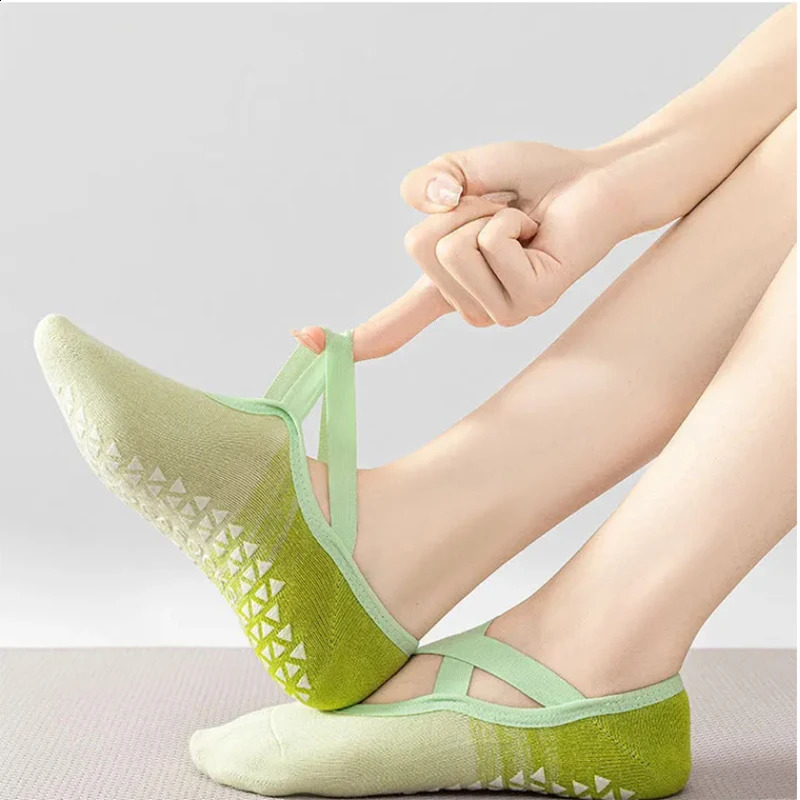 Womens Gradient Silicone Yoga Socks Non-Slip Pilates Grip No-Show Sock for Fitness And Exercise 260626 - view 4