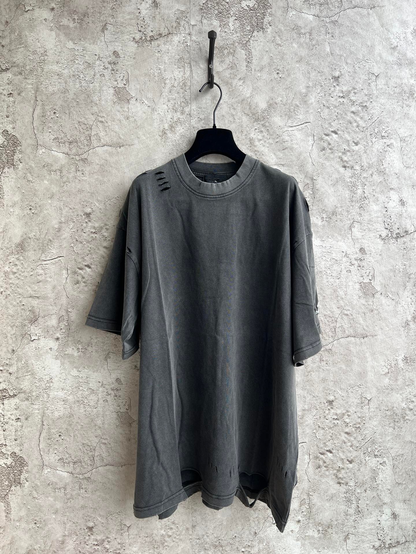 2026 New calendar printed Distressed Cotton double-layer design round neck short sleeved T-shirt